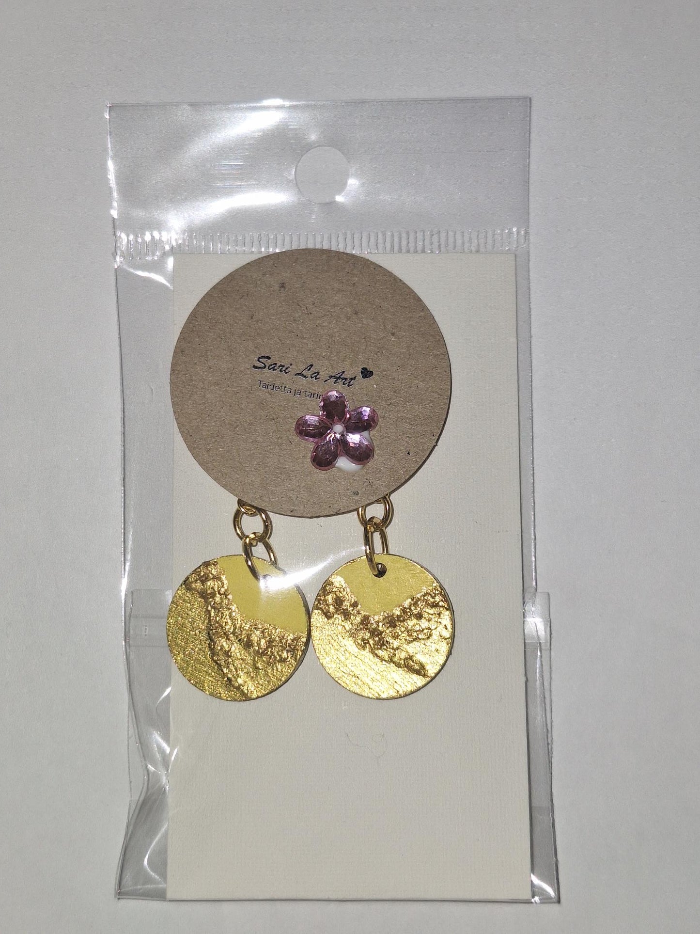 Jenni-malliston puiset korvakorut