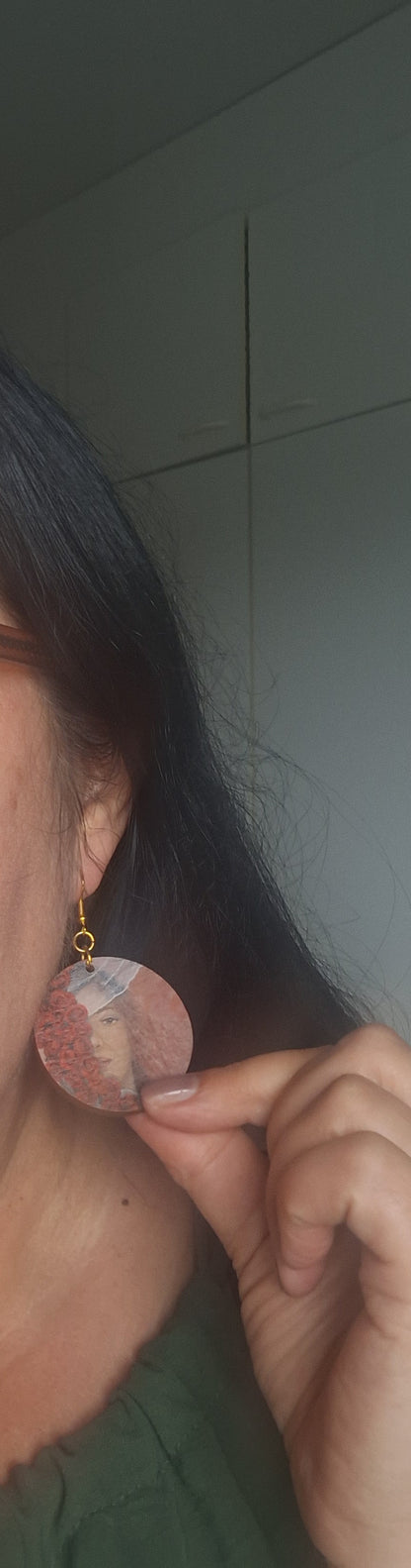 Wooden earrings, Vintage: Woman and roses