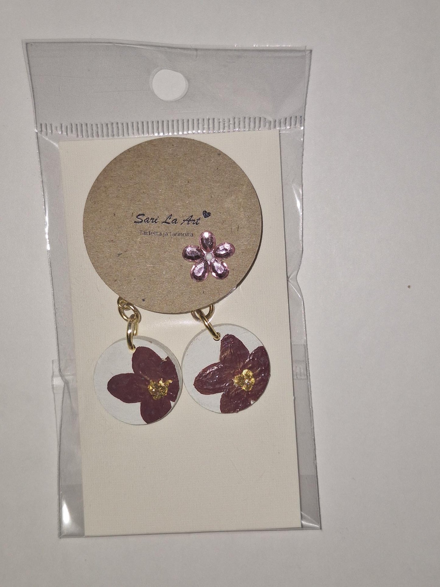 Eva-malliston puiset korvakorut